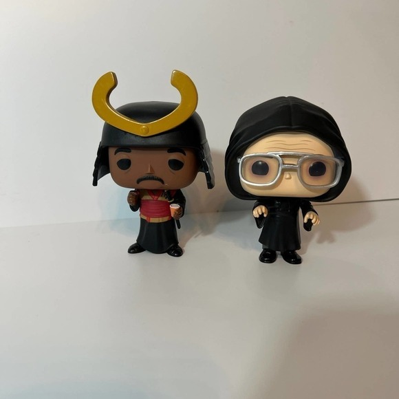 Funko Pop!‎ The Office Dwight Schrute Dark Lord 1010 Stanley Hudson Samurai 1145 - Picture 1 of 6